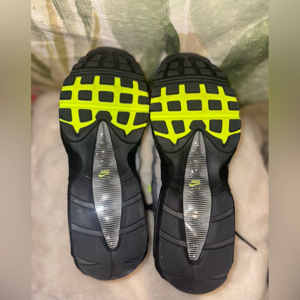 Nike Air Max 95 OG 2015 Neon 2015 *New without tags or box * - Picture 12 of 16